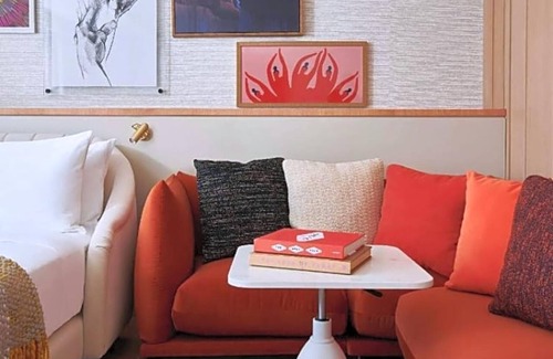 Las Vegas Apartment | Located in Las Vegas, 1.2 mi from Las Vegas Strip, Virgin Hotels Las Vegas .