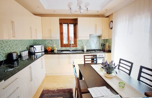 Dalyan City Center Villa | Located in the Maraş Area, close to local riverside restaurants and Town Center.
