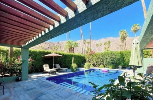 Vista Las Palmas House | Located in the iconic Old Las Palmas neighborhood of Palm Springs.