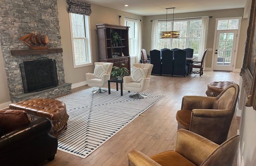 South Burlington House | Located in the quaint town of Shelburne. Newly built and absolutely immaculate