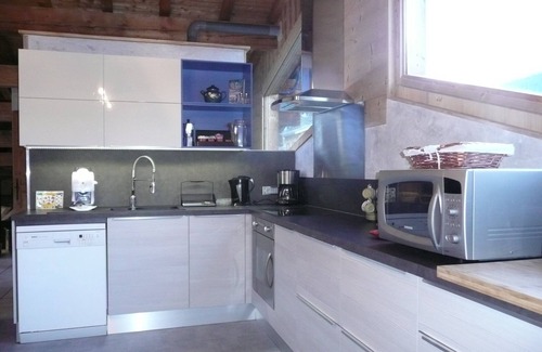 Villaroger Ski Chalet | Located less than 2 km from the ski lifts providing access to Arc 2000,