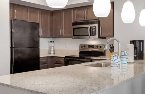 Cherry Grove Beach Resort | Located On Cherry Grove Beach-Wyndham Towers On The Grove- 3 Bd. Dx. Oceanfront