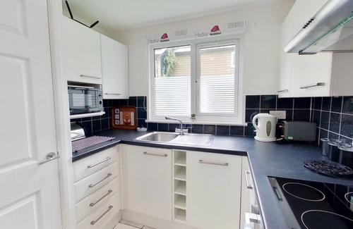 Saint Erth Praze Apartment | Located within the leafy grounds of Tolroy Manor, one mile south of Hayle.