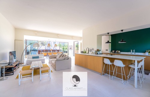 Les Cevennes Villa | Location à la Semaine D'une Superbe Villa de Charme sur Montpellier Avec Piscine