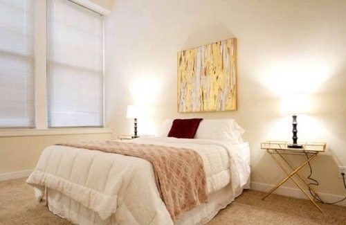 Wholesale District Condo | LOCATION: 2br 2ba Condo in Heart of Downtown Indy