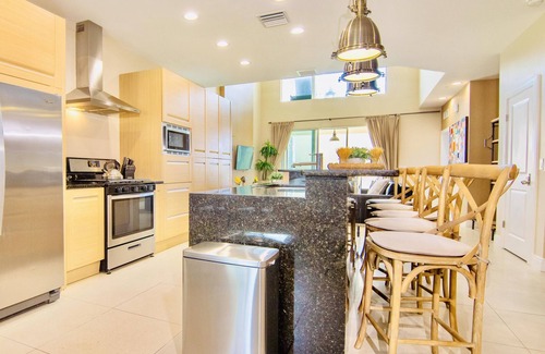 Florida Central Atlantic Coast House | *Location* 4BD/4.5Bh 2mi/Animal Kingdom/7'Disney