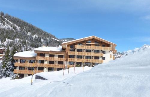 La Clusaz Apartment | Location idéale à La Clusaz : 6 pers, entre village et pistes, garage, ascenseur, wifi - FR-1-304-18