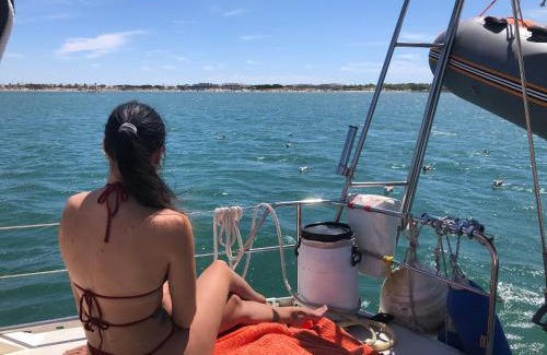 Le Grau-Du-Roi Boat Rental | Location insolite en voilier, navigation, coucher de soleil, et baignades en mer