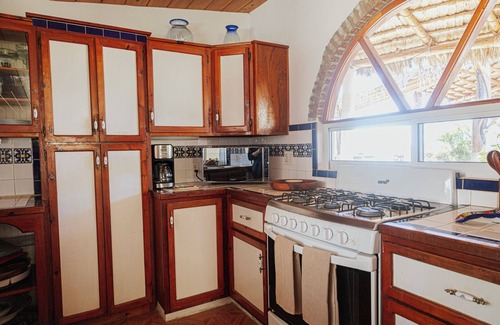 Cerritos House | Location is Everything! Pool, Jacuzzi & Privacy!