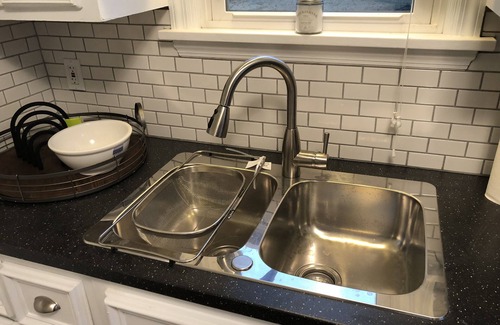 Roselawn Finance Apartment | ★Location is Everything @ The Kenwood★