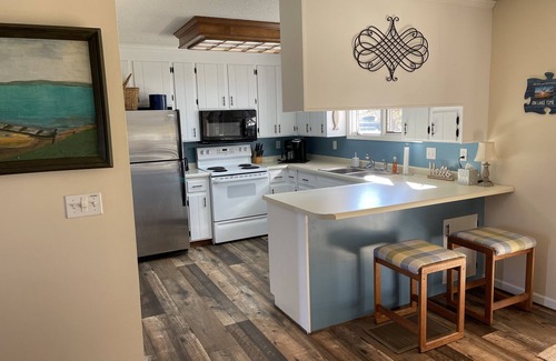 Hartwell House | LOCATION! Lakefront House with Dock near Hartwell Marina/Downtown Kayaks/Firepit