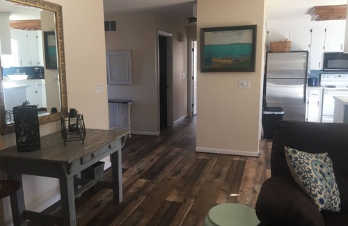 Hartwell House | LOCATION! Lakefront House with Dock near Hartwell Marina/Downtown Kayaks/Firepit