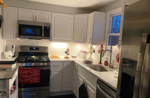 Southend Condo | LOCATION LOCATION COVE Quiet/Private/Garden Oasis/Water SUNSETS we got a spot!