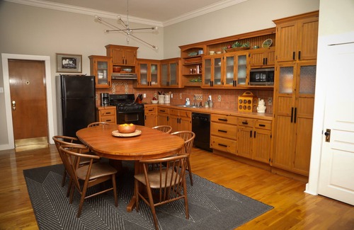 New Iberia Apartment | LOCATION! LOCATION! LOCATION !Downtown Main Street New Iberia.