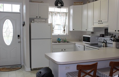 Frankford House | LOCATION! LOCATION! LOCATION! Perfect townhome 1.5 miles to Bethany Beach