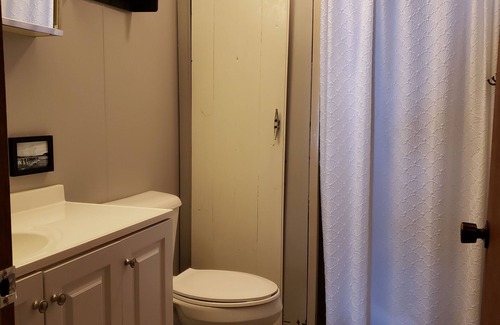 Minocqua Cottage | Location, Location, Location - Lake Kawaga Cozy Cottage