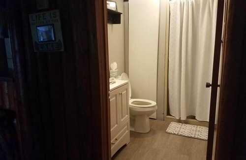 Minocqua Cottage | Location, Location, Location - Lake Kawaga Cozy Cottage