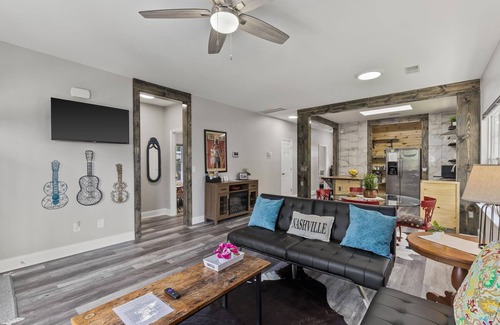 Buena Vista House | Location, location, location! Close to the action & plenty of space!