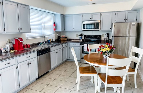 Oxford House | Location, location, location! In Oxford's Mile Square! 4 Bed/2 Bath Townhouse