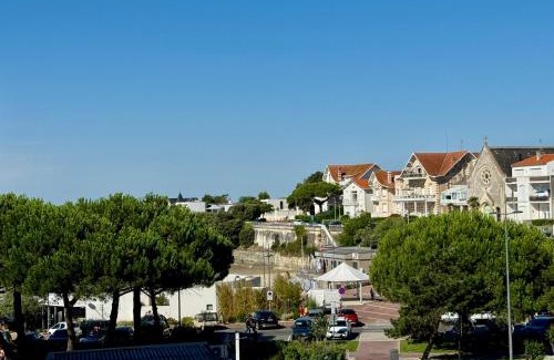 Pontaillac Apartment | Location Pontalliac de 200 m2 à 50m de la Plage
