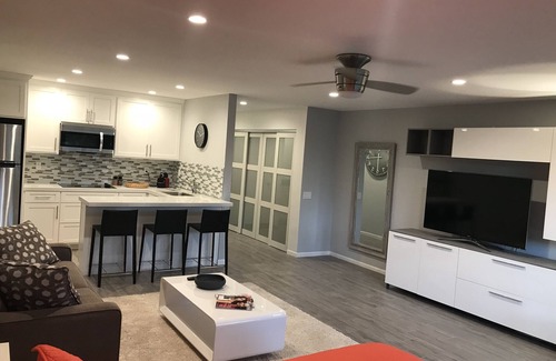 Palm Desert Apartment | Location! Renovated Studio in Shadow Mountain Resort & Club, close to El Paseo.