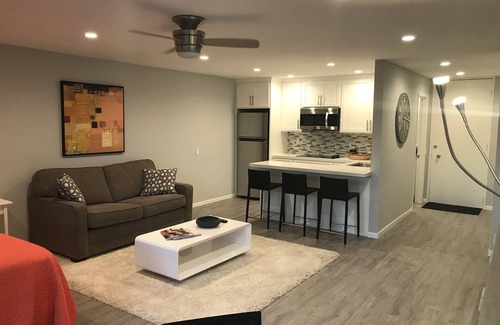 Palm Desert Apartment | Location! Renovated Studio in Shadow Mountain Resort & Club, close to El Paseo.
