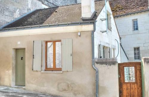 Loches House | Location unique en ville, 3 niveaux avec cave voûtée et troglodytique, charme et authenticité en Touraine - FR-1-381-162