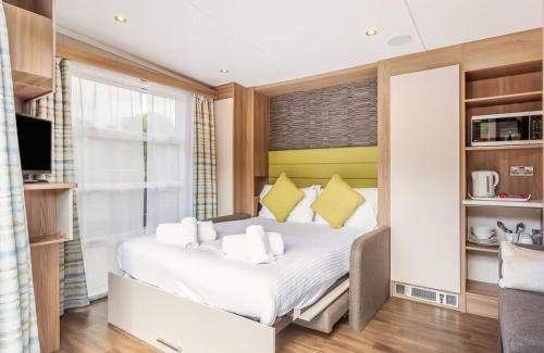 Fort Augustus Resort | Loch Ness Highland Resort Micro Lodges - Pet Friendly