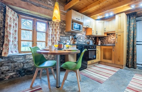 Invermoriston House | Loch Ness Romantic Hideaway by Interhome