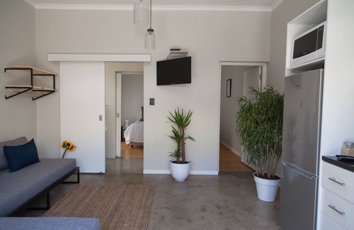 Strand House | Loddeys Guesthouse