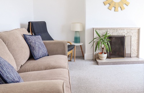 Deganwy Cottage | LODESTAR, pet friendly, country holiday cottage in Deganwy