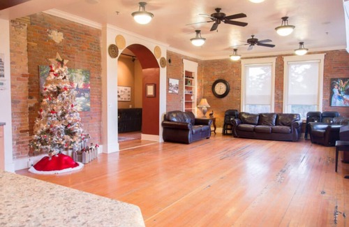 Albion Apartment | Lodge: 15 bedrooms, Sleeps 70, Pool, Hot Tub, Skiing, 5 acres of Park Space!