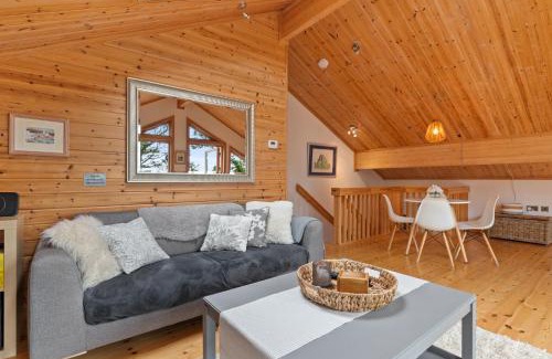 Penally House | Lodge 5 Longbury - Luxury Lodge, Golf Course Views, Restaurant and Spa Facilites