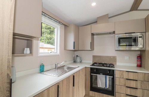 Winscombe Cottage | LODGE 9, family friendly, with a garden in Shipham