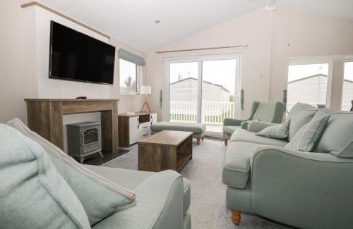 Chichester House | Lodge at Chichester Lakeside 2 Bed