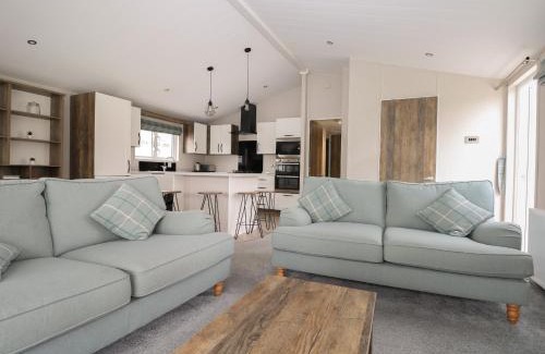Chichester House | Lodge at Chichester Lakeside 2 Bed