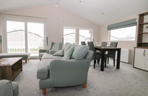 Chichester House | Lodge at Chichester Lakeside 2 Bed