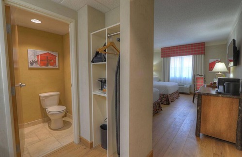 Sevierville Hotel | Lodge at Five Oaks Pigeon Forge - Sevierville