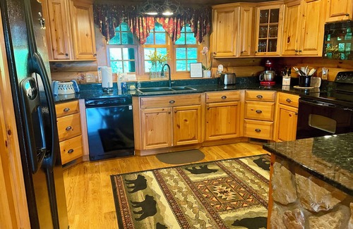 Rambling Ridge Cabin | Lodge at Shady Branch