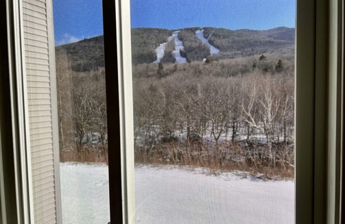 Lincoln Apartment | Lodge Hotel H2 · Loon Mountain Hotel resort.Pool, Hot tub, gameroom