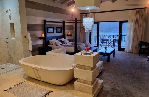 Wilderness House | Lodge on Lake