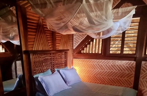 Ambondrona Villa | Lodge on stilts, less than 10 minutes from the beach!