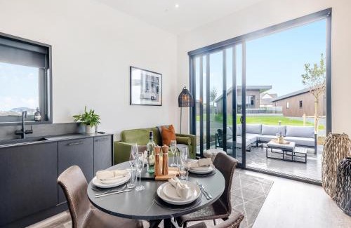 Llangefni House | Lodge Six - Uk42798