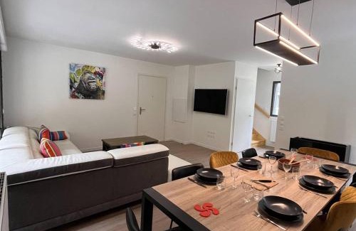 Cauterets Apartment | Lodge spacieux 8 pers, 3 parkings, à 10 min du centre-ville - FR-1-234-323