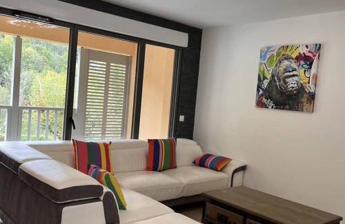 Cauterets Apartment | Lodge spacieux 8 pers, 3 parkings, à 10 min du centre-ville - FR-1-234-323