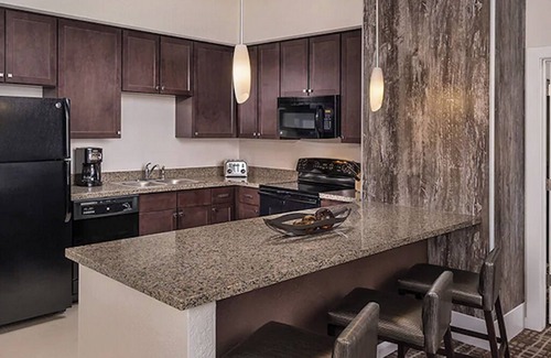 Park City Resort | Lodge-style First-Class Resort. Gondola outside-SOOOO Convenient! Sleeps 4