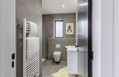 Llangefni House | Lodge Three - Uk42793