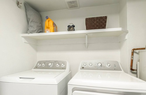 Tempe House | Lodge Townhouse 2 Bedroom Townhouse by Redawning