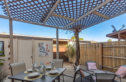 Tempe House | Lodge Townhouse 2 Bedroom Townhouse by Redawning