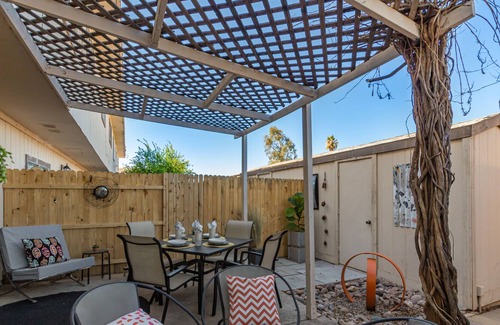 Tempe House | Lodge Townhouse 2 Bedroom Townhouse by Redawning